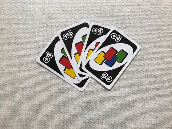 カードゲームuno ウノ の基本ルールと新しい遊び方